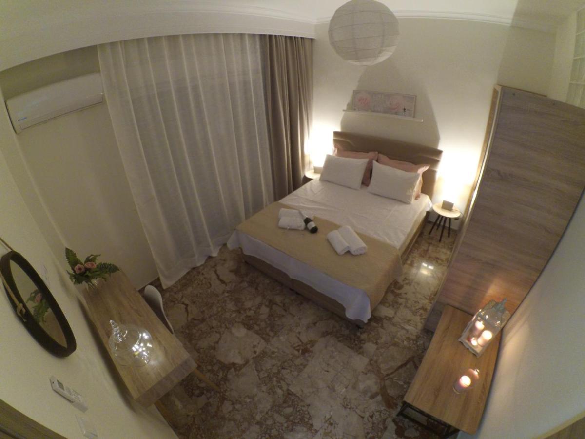 Chrysafenia & Leandros Downtown Apartment Kavála Ngoại thất bức ảnh