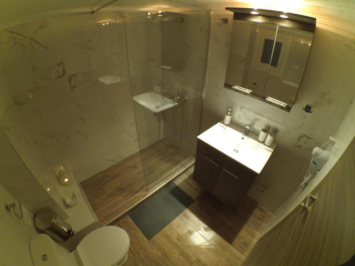 Chrysafenia & Leandros Downtown Apartment Kavála Ngoại thất bức ảnh