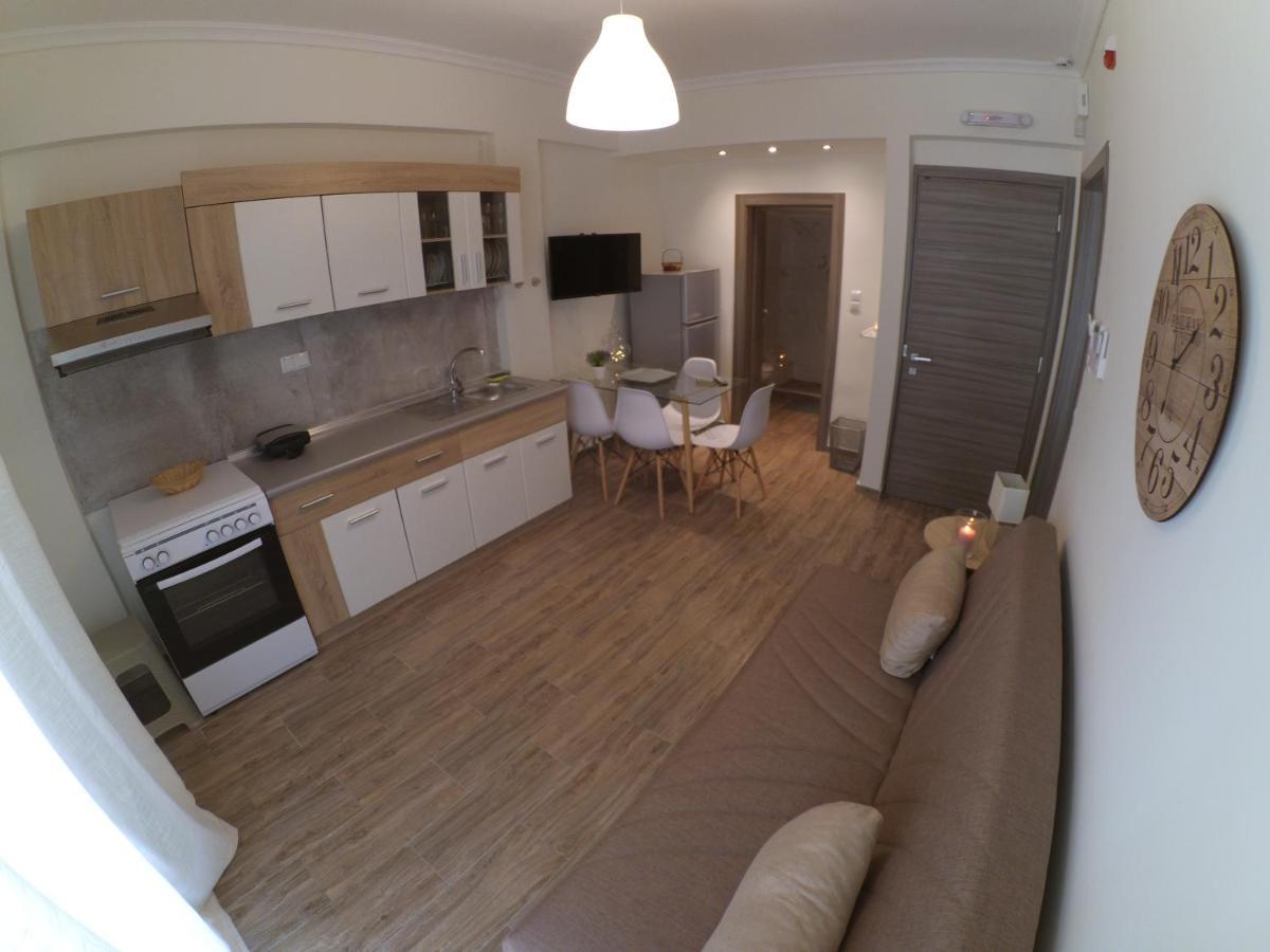 Chrysafenia & Leandros Downtown Apartment Kavála Ngoại thất bức ảnh